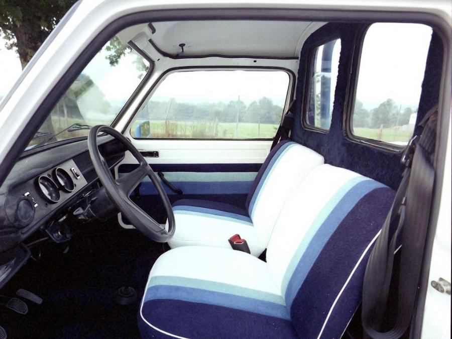 Интерьер Talbot 1100 VF2 Wind Concept by Heuliez 1980 года  (фото 7 из 8)